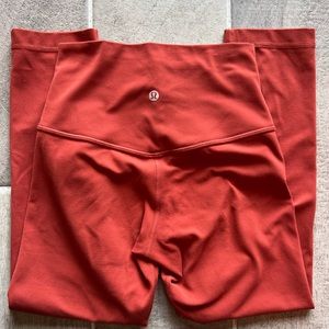 Lululemon size 6 crop leggings! Great for summer comfort and style!